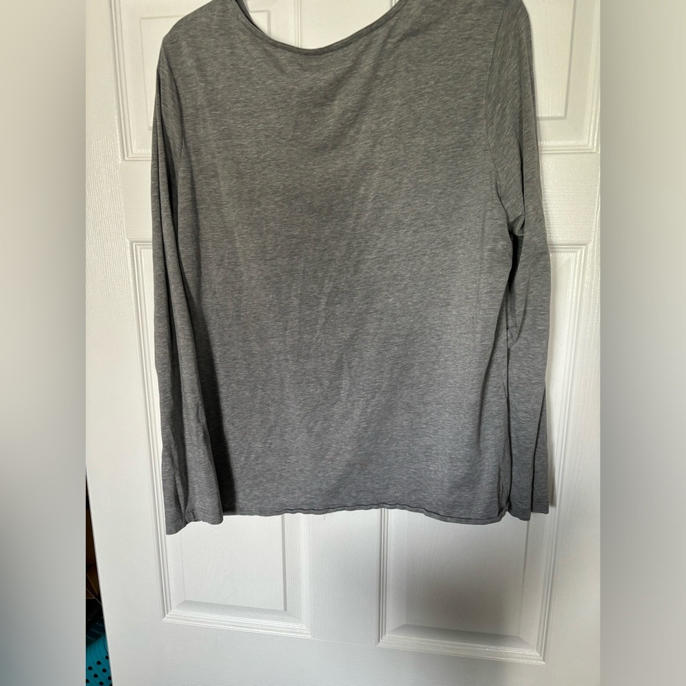 Simple tee shirt you can pair with anything